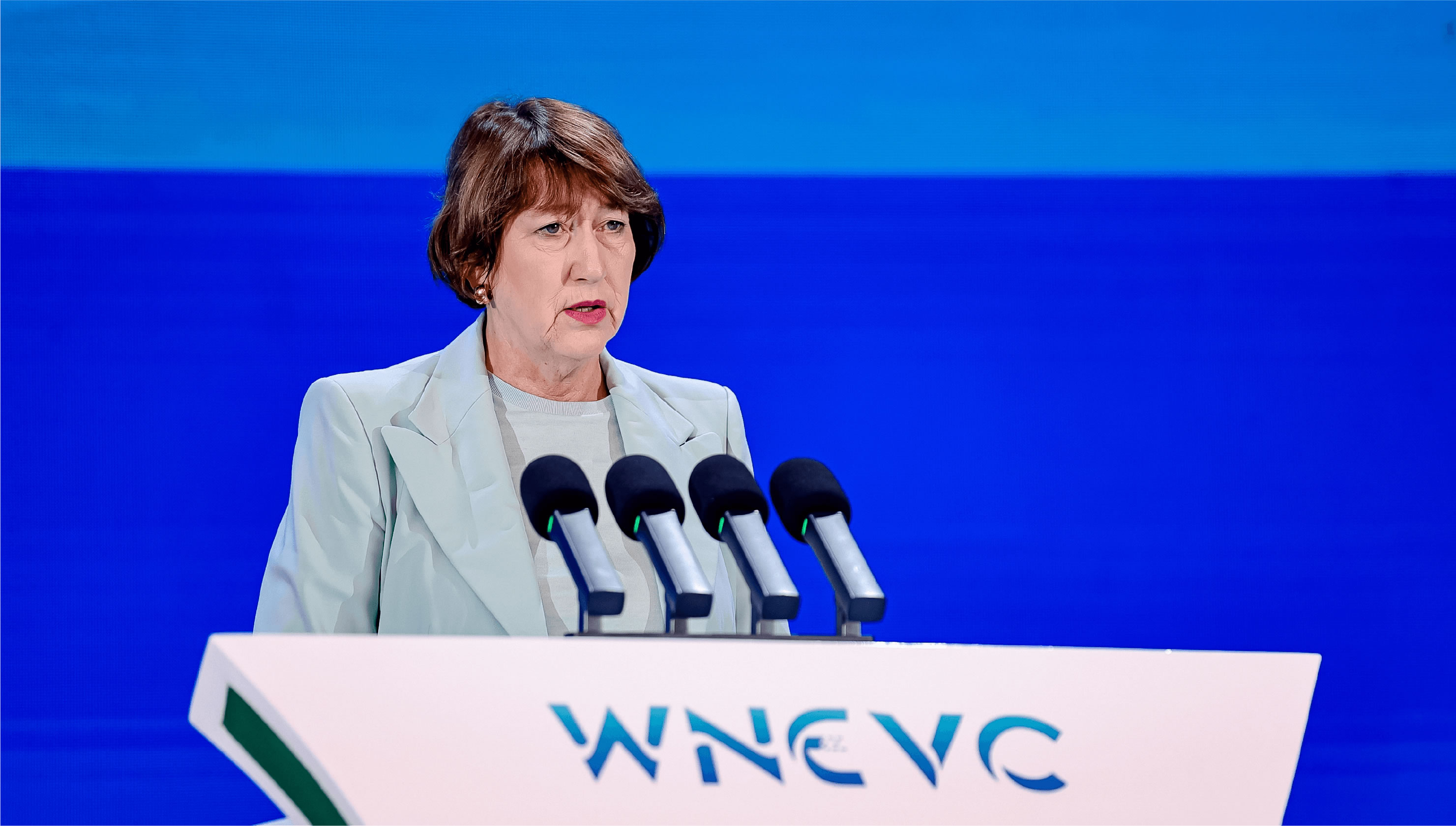 Technology selection trophy